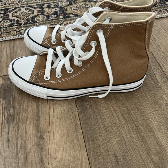 Women’s  Tan High-Top Sneakers size 7 - Picture 3 of 7